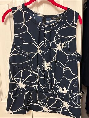 Banana Republic Navy and White Floral Pleated Sleeveless Blouse
